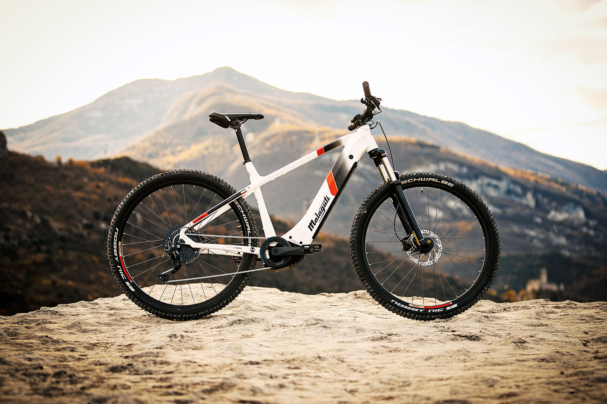 https://malaguti-bicycles.com/wp-content/uploads/sites/2/2020/10/MALAGUTI20_BRENTA_NORTHGARDA_byADL-4013.jpg